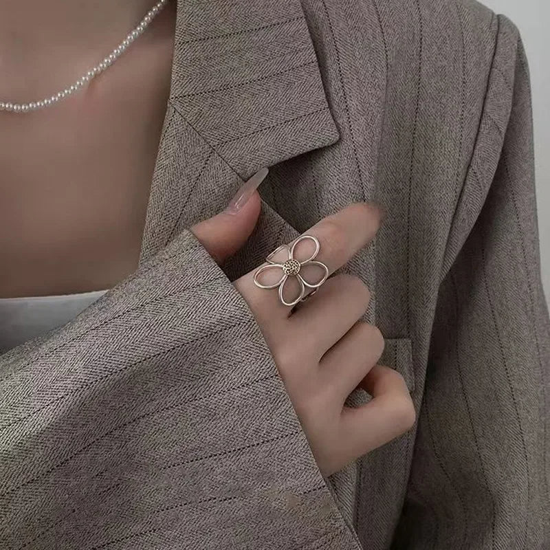 Daisy Flower Ring for Women – Stylish Gift Jewelry