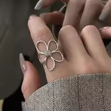 Daisy Flower Ring for Women – Stylish Gift Jewelry