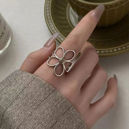 Daisy Flower Ring for Women – Stylish Gift Jewelry